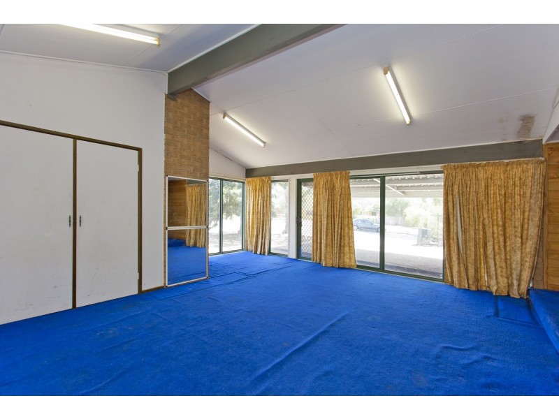 23 Kosciuszko Road, Thurgoona NSW 2640