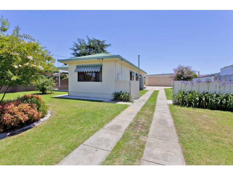 446 Bell Street, Lavington NSW 2641