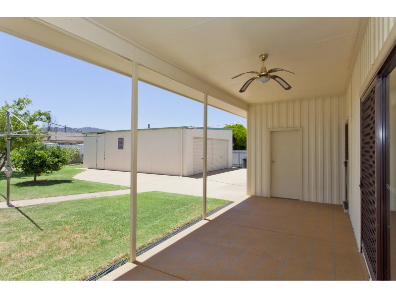 446 Bell Street, Lavington NSW 2641