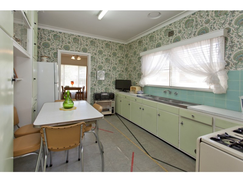 597 Poole Street, Albury NSW 2640