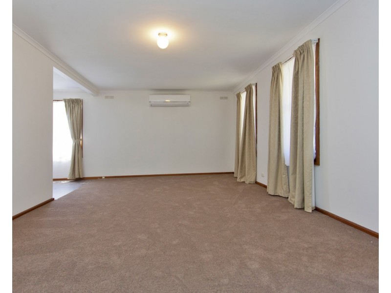 13 Jacaranda Street, West Albury NSW 2640