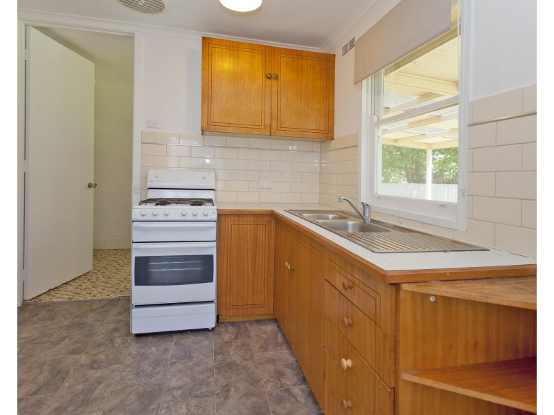 13 Jacaranda Street, West Albury NSW 2640