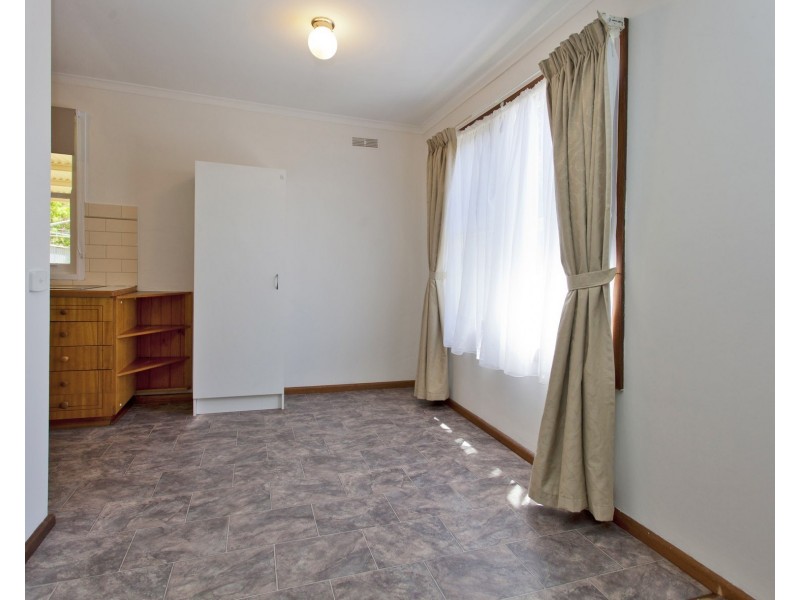 13 Jacaranda Street, West Albury NSW 2640