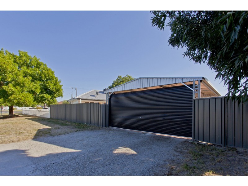 1054 Waugh Road, North Albury NSW 2640