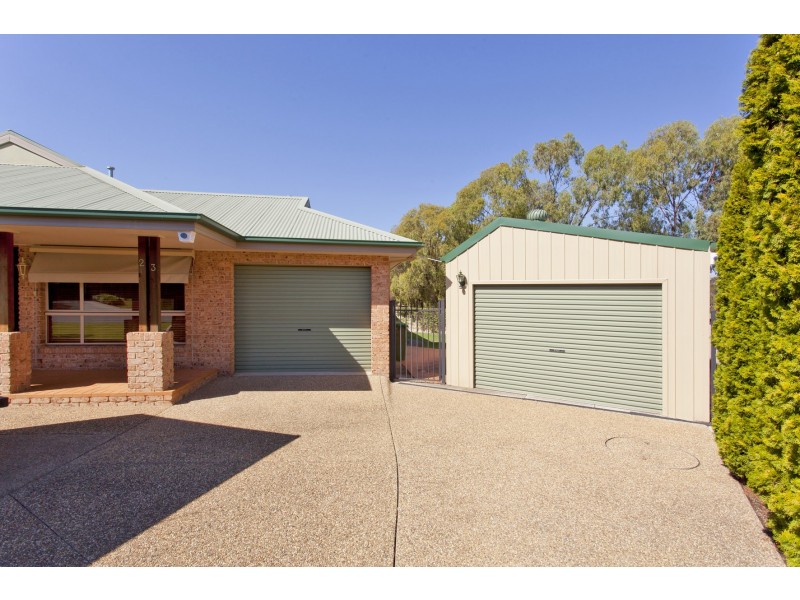 23 Wattle Way, West Albury NSW 2640