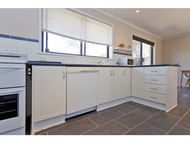 4 Budginigi Place, Thurgoona NSW 2640