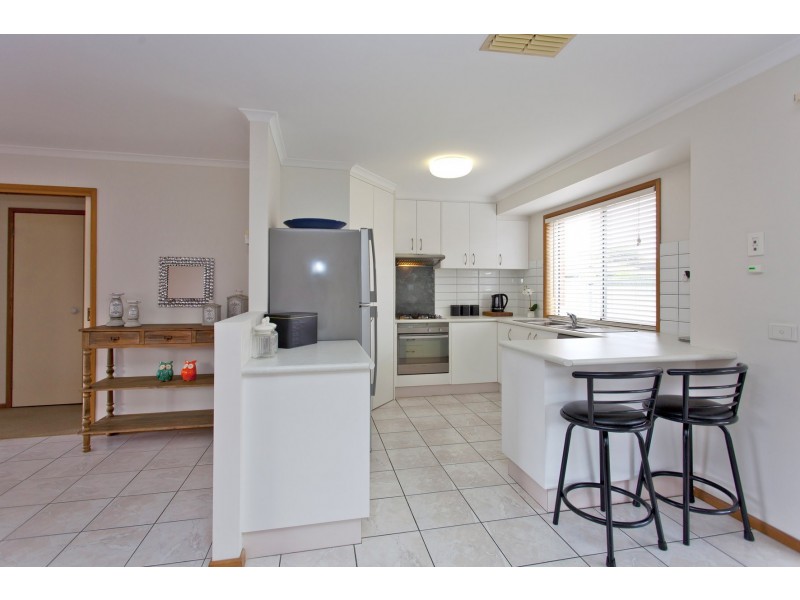 1/2 Creighton Court, Lavington NSW 2641