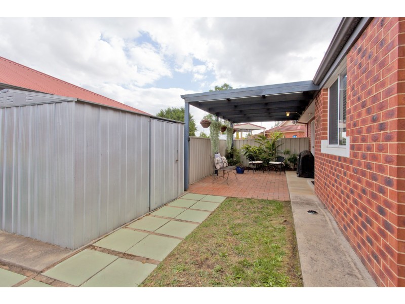 1/2 Creighton Court, Lavington NSW 2641