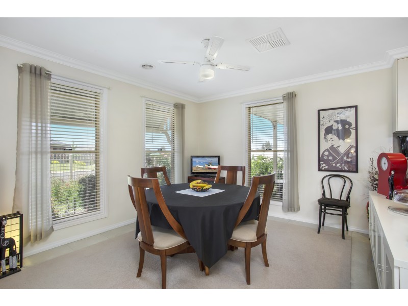 66 Honeyeater Circuit, Thurgoona NSW 2640