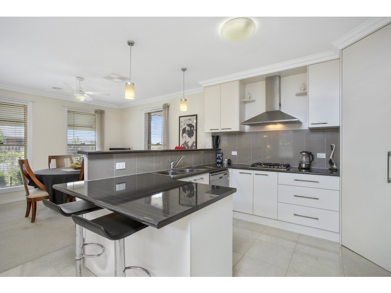 66 Honeyeater Circuit, Thurgoona NSW 2640