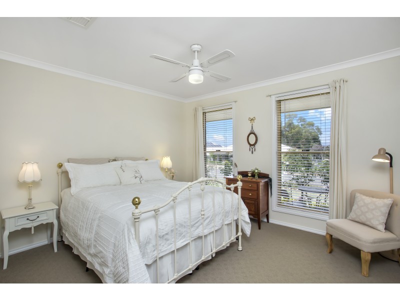 66 Honeyeater Circuit, Thurgoona NSW 2640