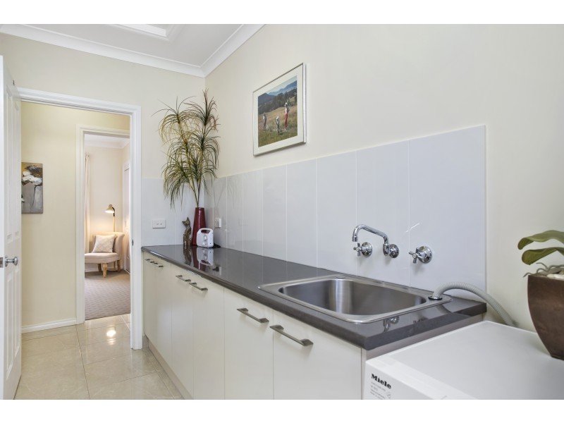 66 Honeyeater Circuit, Thurgoona NSW 2640