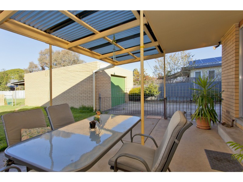 484 McKenzie Street, Lavington NSW 2641