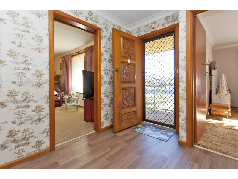 484 McKenzie Street, Lavington NSW 2641