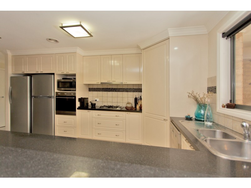 7 Redgum Court, East Albury NSW 2640