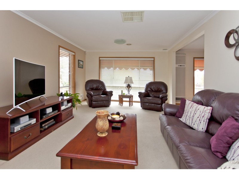 301 Desmond Street, Lavington NSW 2641