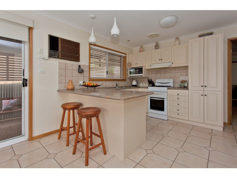 301 Desmond Street, Lavington NSW 2641