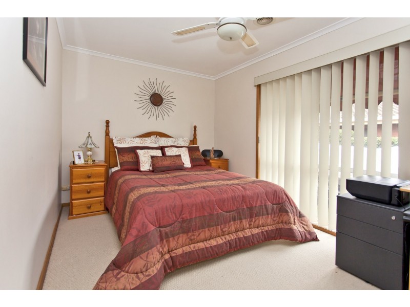 301 Desmond Street, Lavington NSW 2641