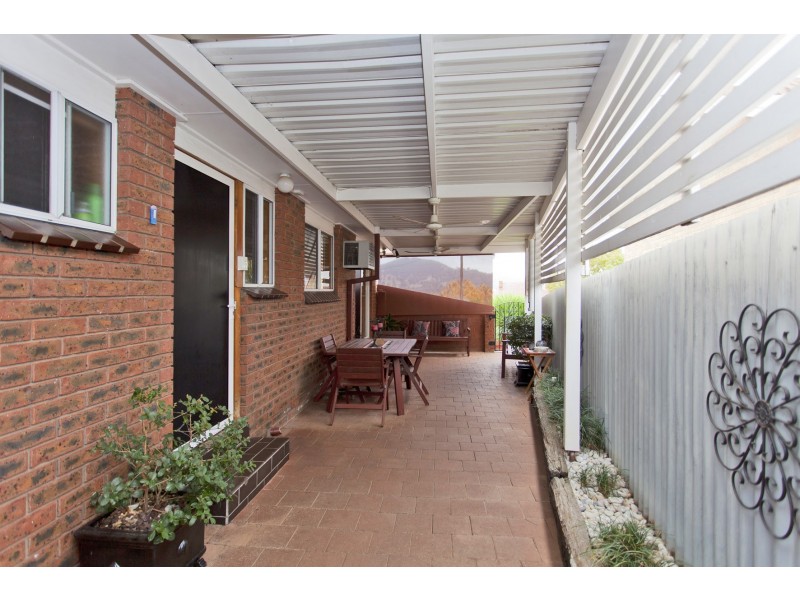 301 Desmond Street, Lavington NSW 2641