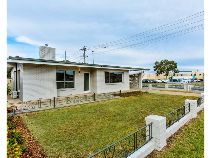 378 Prune Street, Lavington NSW 2641