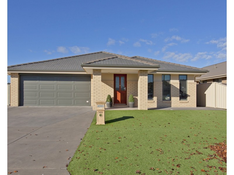 223 Rivergum Drive, East Albury NSW 2640