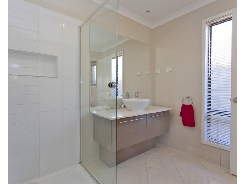 223 Rivergum Drive, East Albury NSW 2640