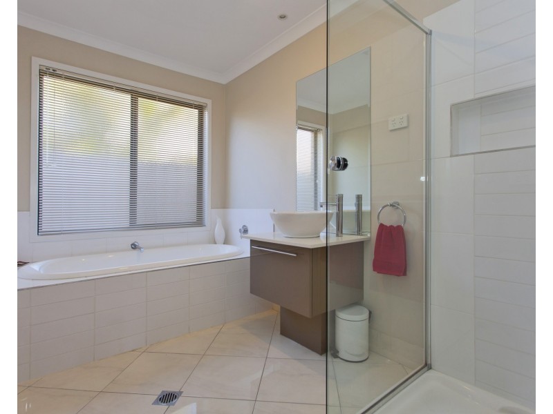 223 Rivergum Drive, East Albury NSW 2640