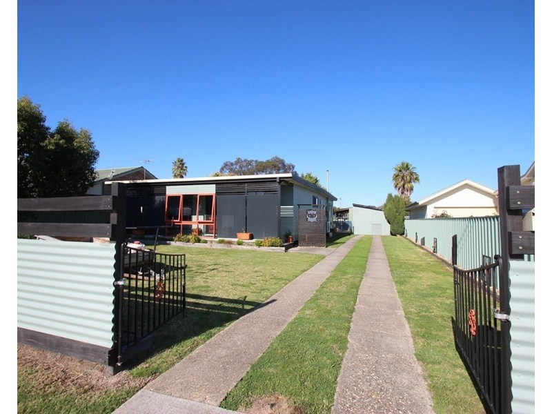 480 Ashford Street, Lavington NSW 2641