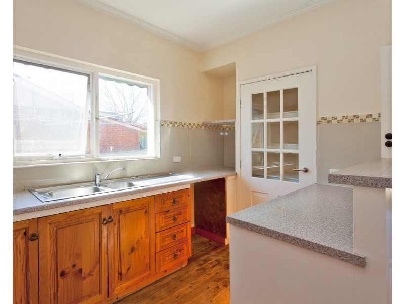 566 Schubach Street, East Albury NSW 2640