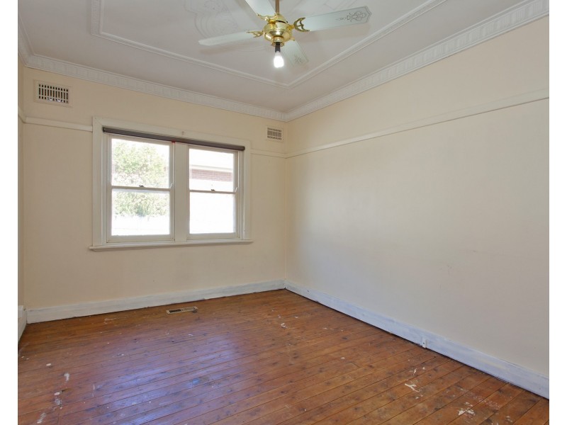 566 Schubach Street, East Albury NSW 2640