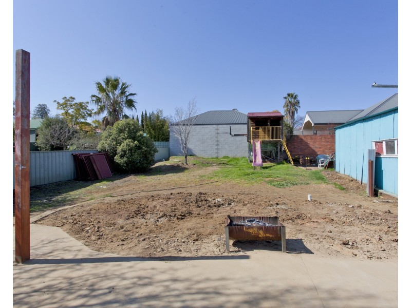 566 Schubach Street, East Albury NSW 2640