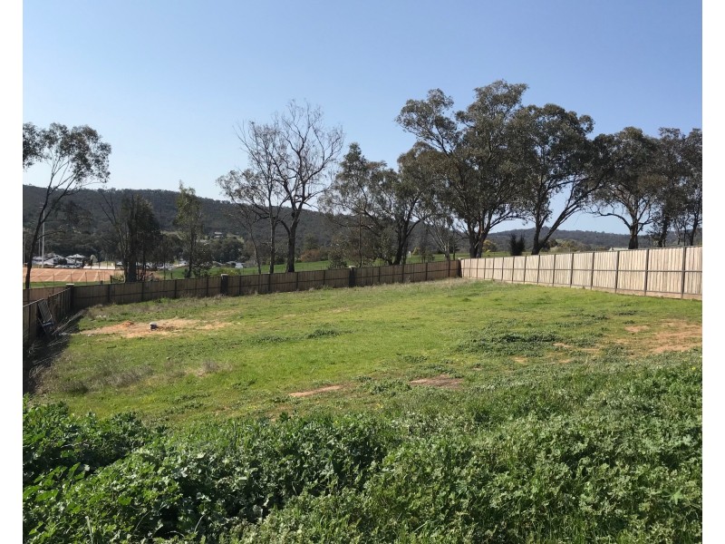 Lot 8, 15 Hennessy Place, Hamilton Valley NSW 2641