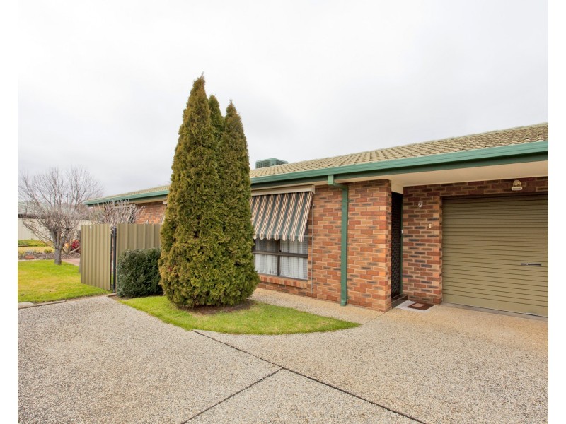 2/476 Heriot Street, Lavington NSW 2641
