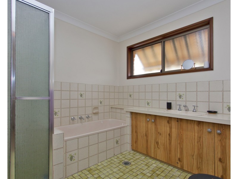 2/476 Heriot Street, Lavington NSW 2641