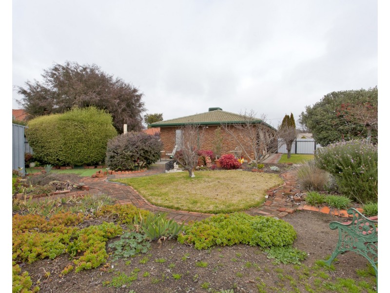 2/476 Heriot Street, Lavington NSW 2641