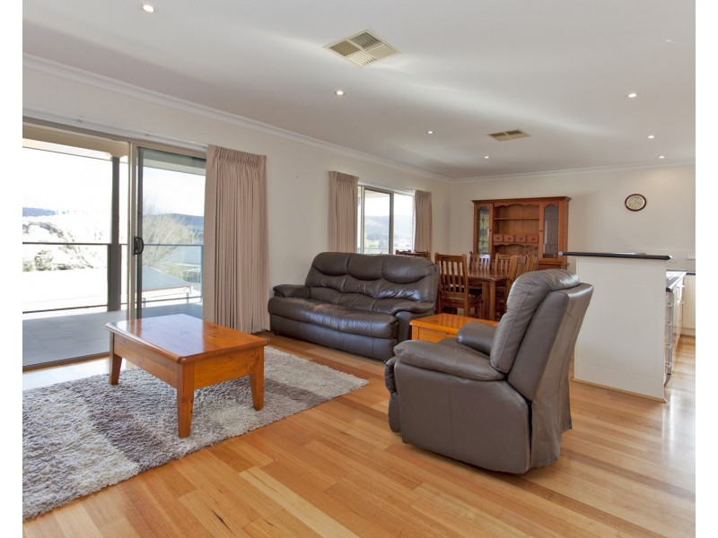 13 Box Place, Glenroy NSW 2640