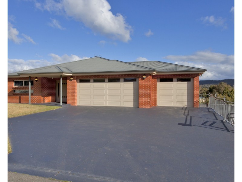 13 Box Place, Glenroy NSW 2640