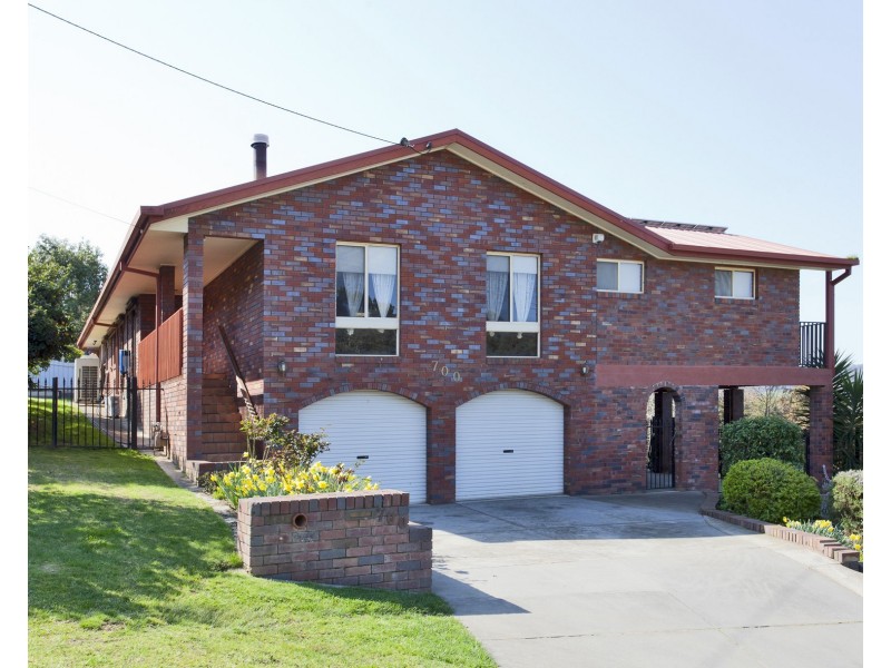 700 Pearsall Street, Hamilton Valley NSW 2641