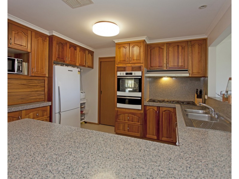 700 Pearsall Street, Hamilton Valley NSW 2641