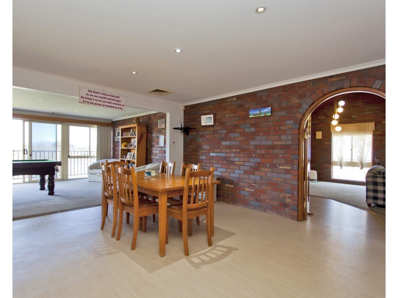 700 Pearsall Street, Hamilton Valley NSW 2641