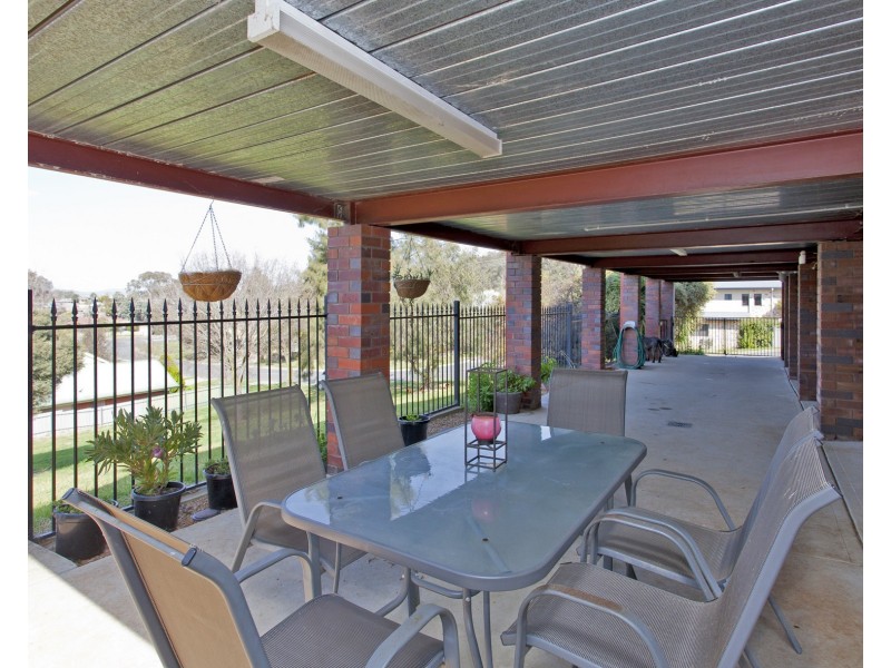 700 Pearsall Street, Hamilton Valley NSW 2641