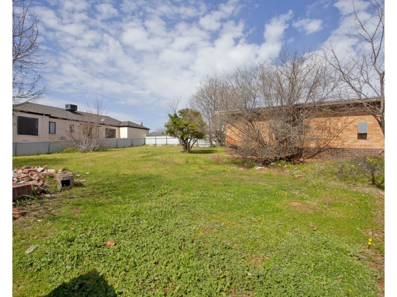 276 Highview Crescent, Lavington NSW 2641