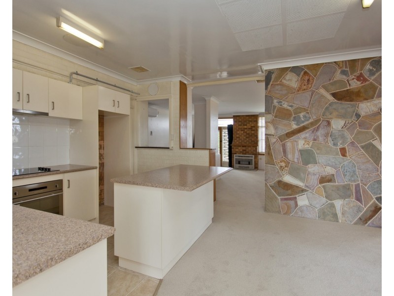 276 Highview Crescent, Lavington NSW 2641
