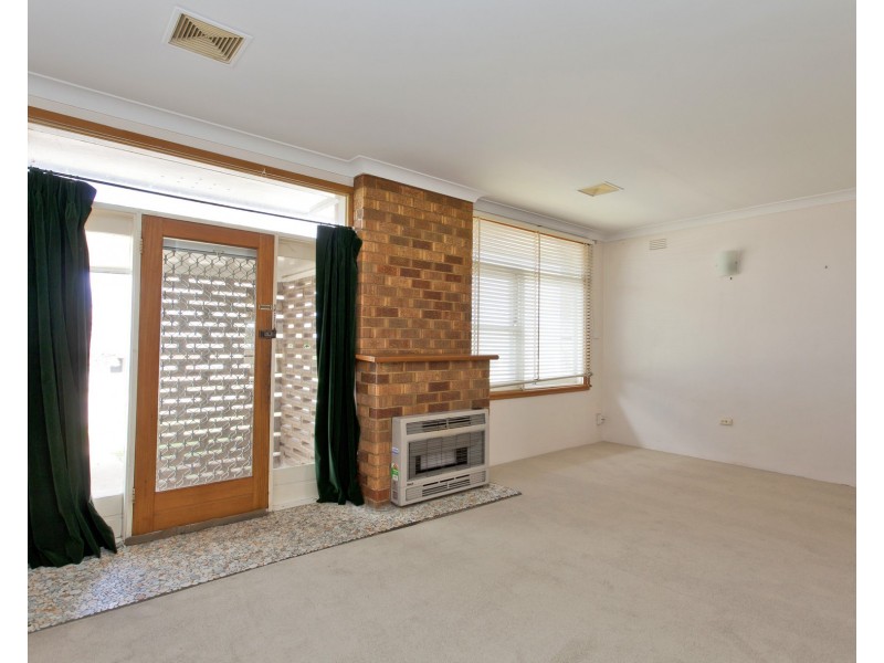 276 Highview Crescent, Lavington NSW 2641