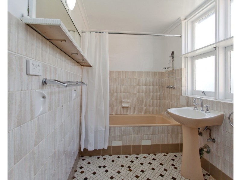 276 Highview Crescent, Lavington NSW 2641