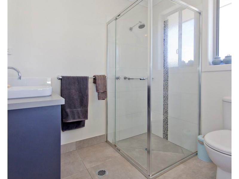 26 Wellington Drive, Thurgoona NSW 2640