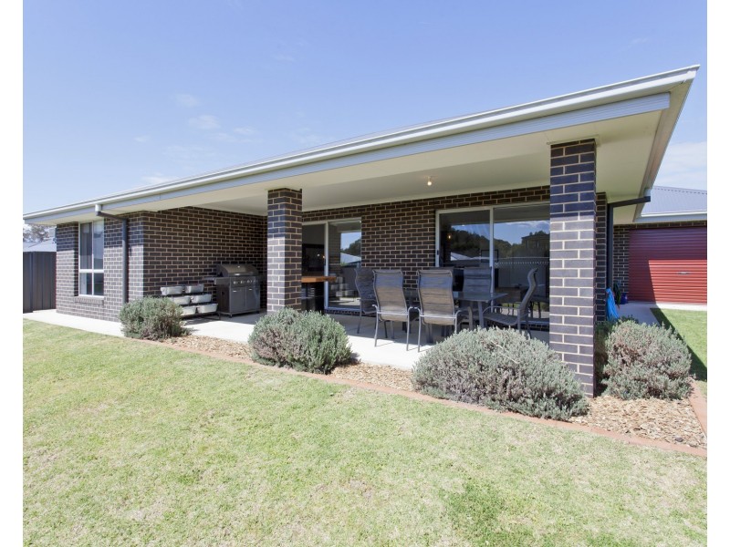 26 Wellington Drive, Thurgoona NSW 2640