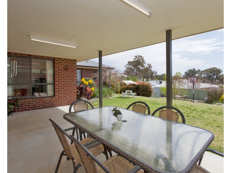 38 Dunne Cresent, Thurgoona NSW 2640