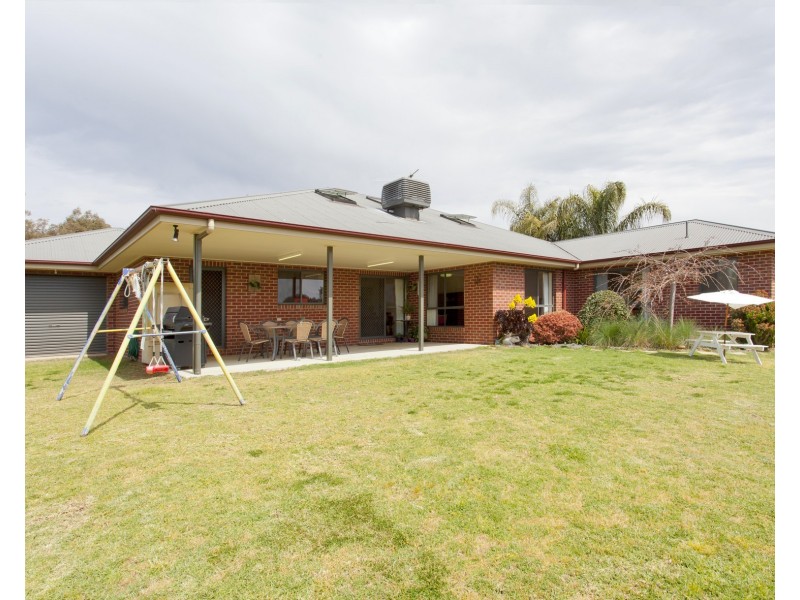 38 Dunne Cresent, Thurgoona NSW 2640