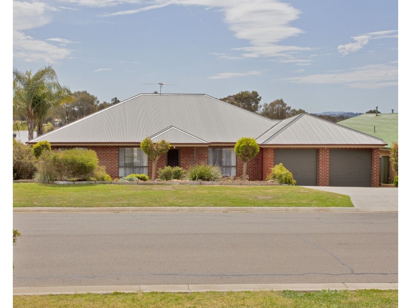38 Dunne Cresent, Thurgoona NSW 2640